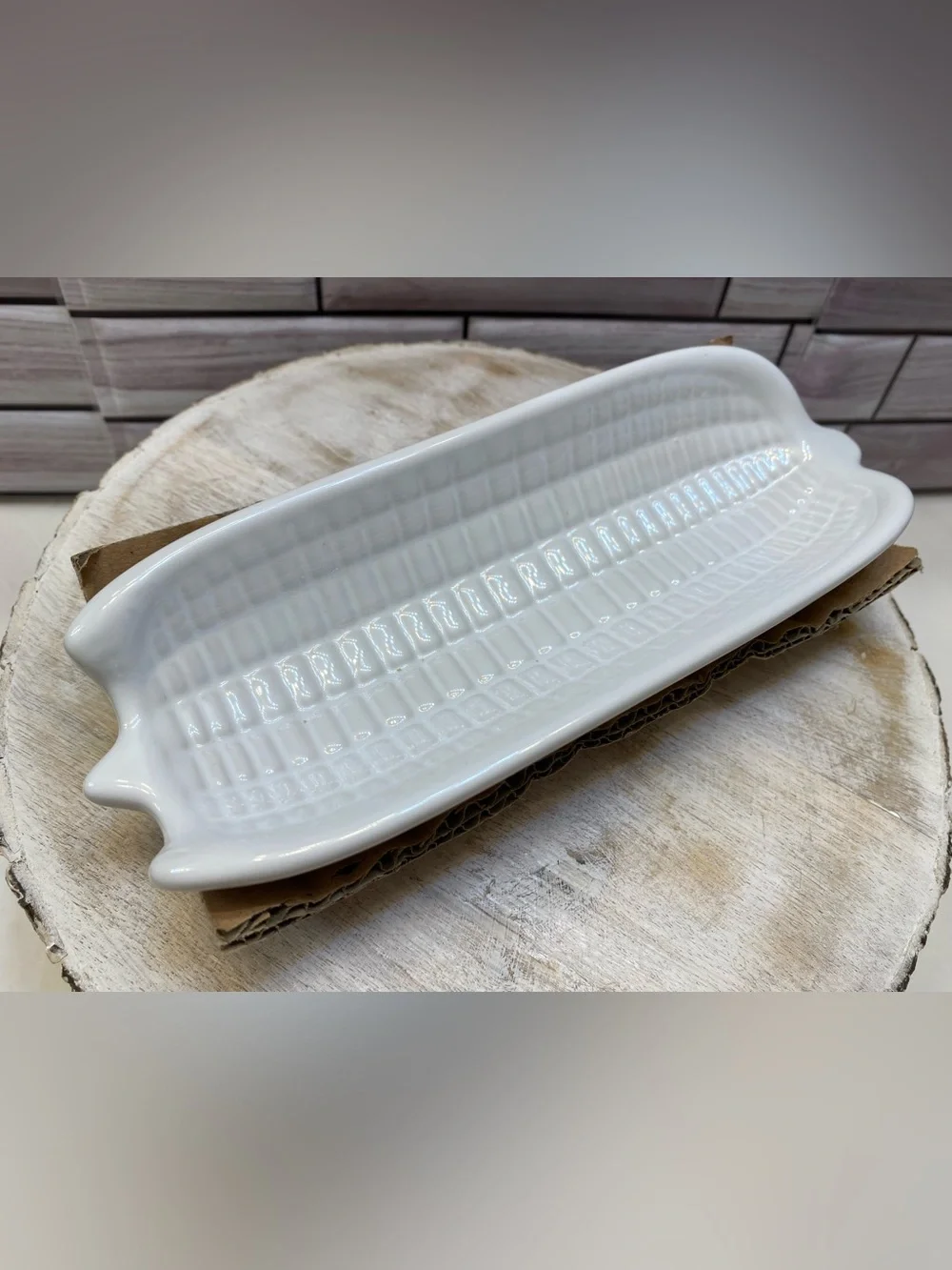 Le Creuset ❤️Sweet Corn Dish white NWT**